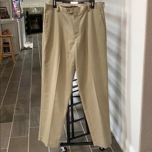 Dockers Premium Relaxed Fit Dress Pant